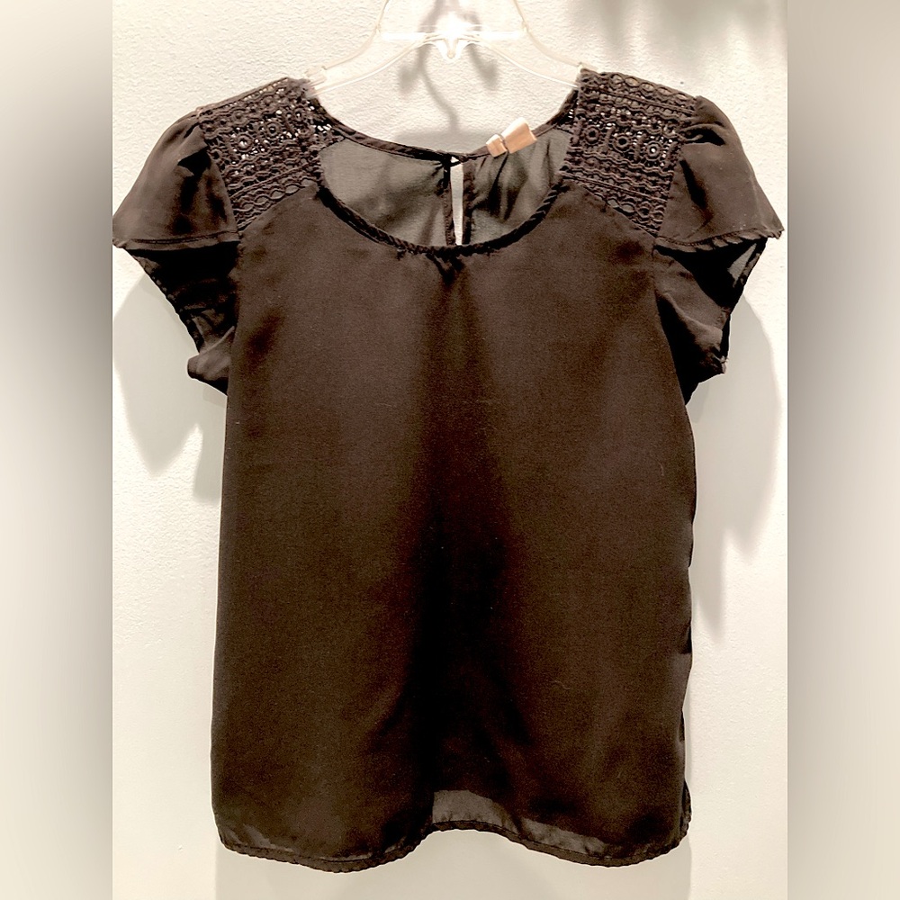 Sheet Crochet Shoulder Top